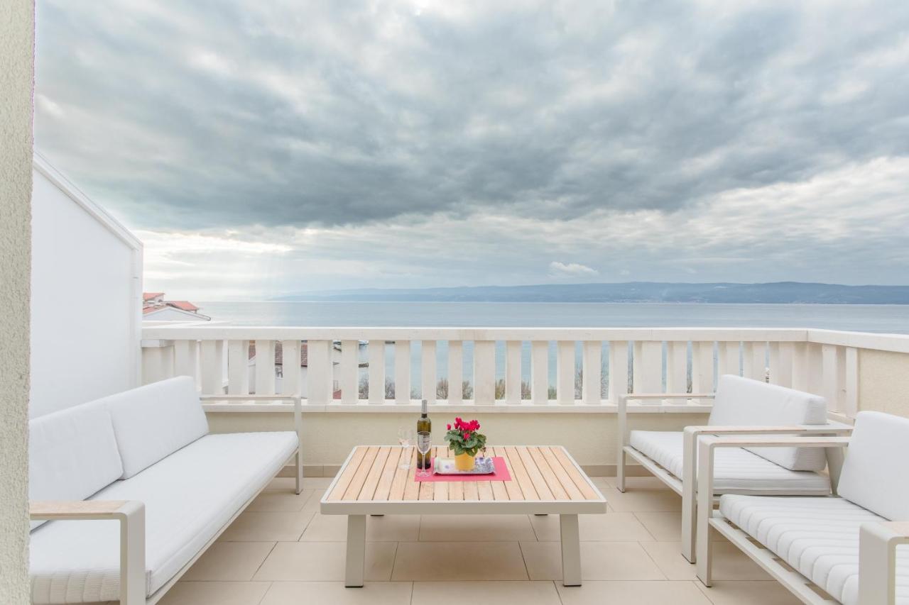 Apartments Kadenca โอมิช ภายนอก รูปภาพ