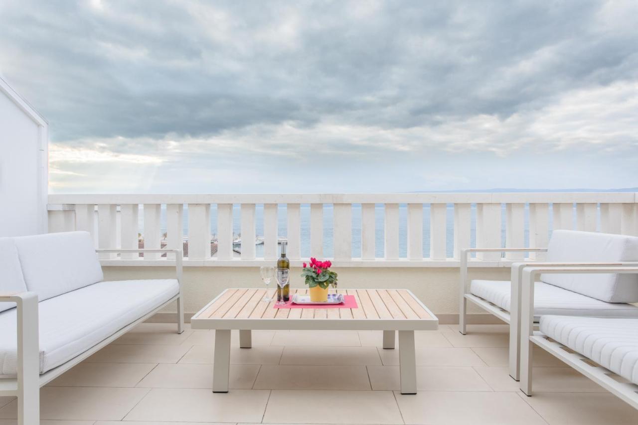 Apartments Kadenca โอมิช ภายนอก รูปภาพ